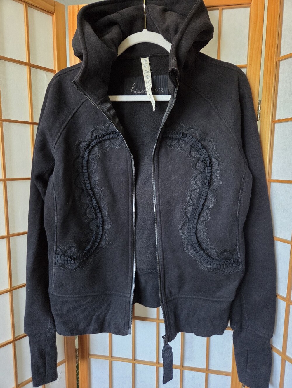 WOMENS LULULEMON BLACK COTTON MIX EXCLUSIVE TRIM HOODED ZIPPER JACKET SIZE 10